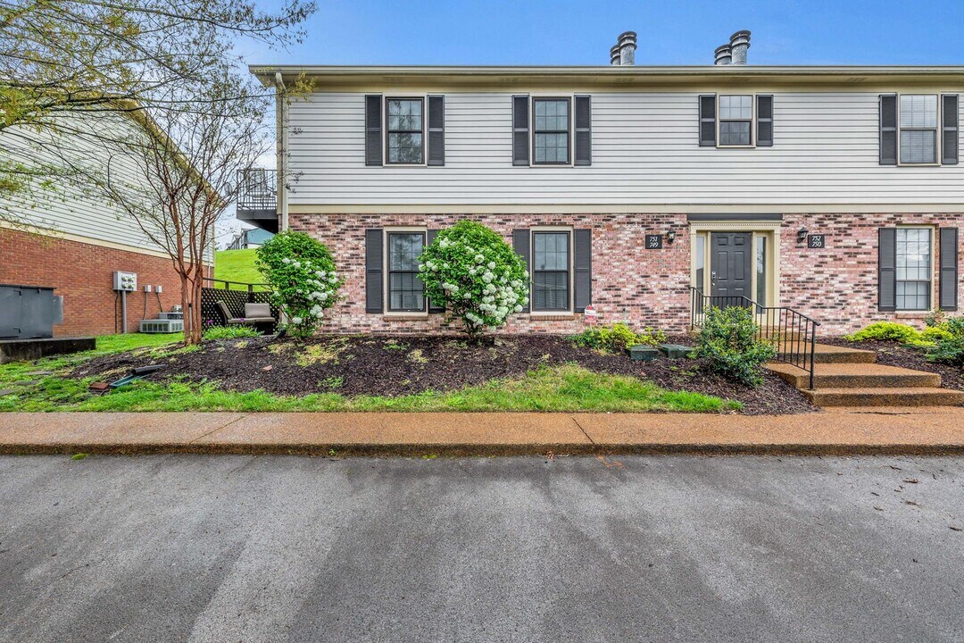 749 Fox Ridge Dr in Brentwood, TN - Building Photo