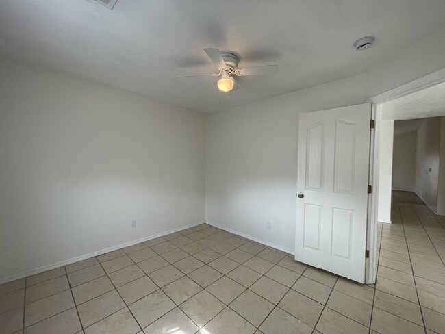 5323 Red Mesa Ave SW in Albuquerque, NM - Building Photo - Building Photo