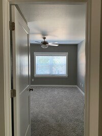 400 E Twin Springs St, Unit 4 photo'