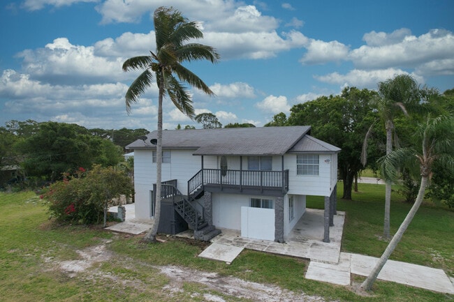 property at 4916 Silver Oak Dr