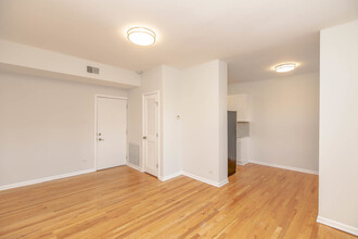931 W Leland Ave in Chicago, IL - Foto de edificio - Building Photo