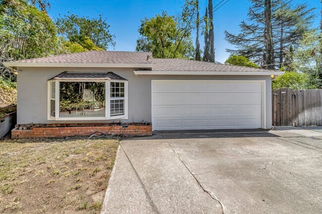 520 Dawkins Dr in Lafayette, CA - Building Photo - Building Photo