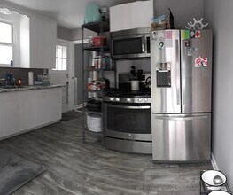 3305 Xenwood Ave S in Minneapolis, MN - Building Photo - Building Photo