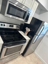 1220 NE 5th Ter, Unit 3 in Fort Lauderdale, FL - Building Photo - Building Photo