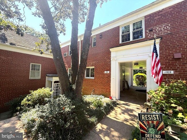 property at 1705 Preston Rd