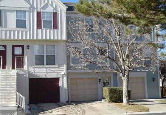 1811 S Quebec Way in Denver, CO - Building Photo