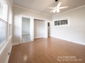 1/2 Glendale Blvd in Los Angeles, CA - Building Photo - Building Photo