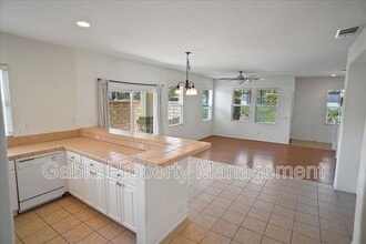 27366 Dearborn Dr in Valencia, CA - Building Photo - Building Photo