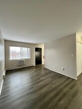 1760 St Johns Blvd in Lincoln Park, MI - Building Photo - Building Photo