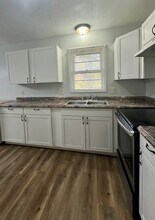 11700 E 56 St in Raytown, MO - Building Photo - Building Photo