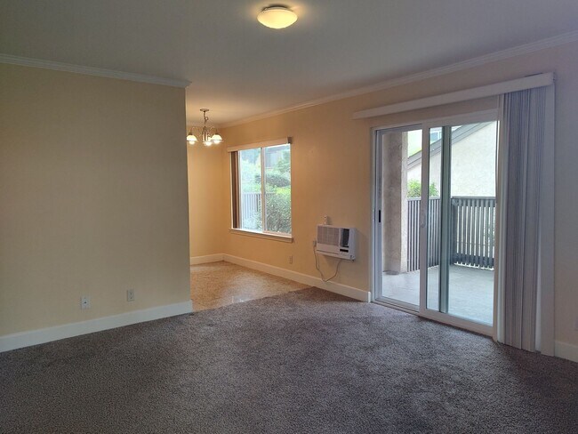 8680 Via Mallorca F Via in La Jolla, CA - Building Photo - Building Photo