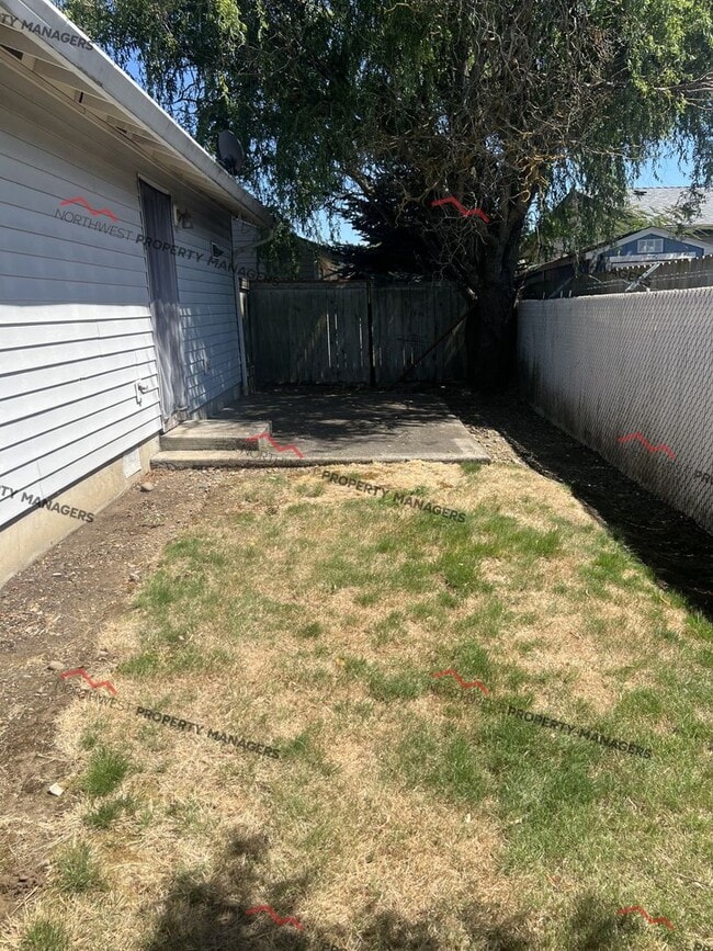 16309 NE 8th St in Vancouver, WA - Building Photo - Building Photo
