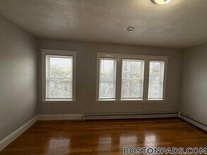 38 Estes St in Lynn, MA - Building Photo - Building Photo