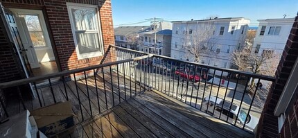 72 Campbell Ave in Revere, MA - Building Photo - Building Photo