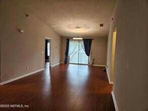 7036 Deer Lodge Cir in Jacksonville, FL - Building Photo - Building Photo