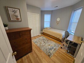 411 Hobart Pl NW, Unit 411 Hobart Place in Washington, DC - Building Photo
