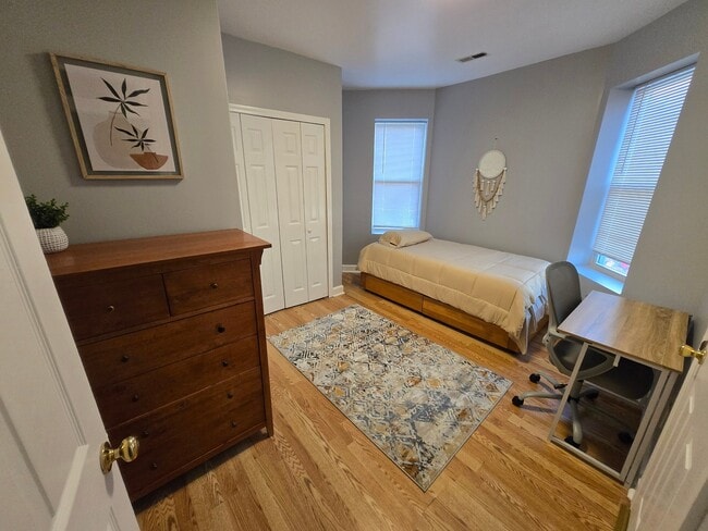 411 Hobart Pl NW, Unit 411 Hobart Place