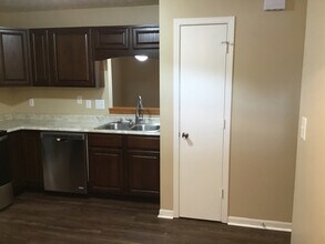 2040 Theodore Dr in Indianapolis, IN - Building Photo - Building Photo