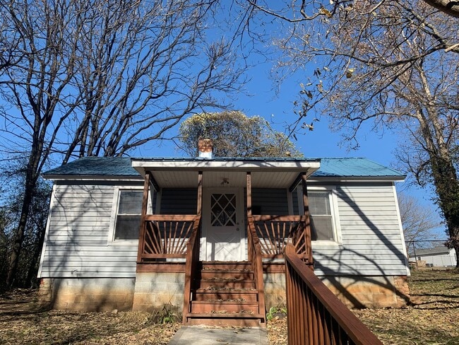 2341 Price St in Lynchburg, VA - Building Photo - Building Photo