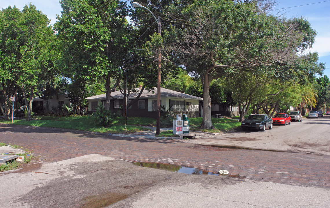 1200 Cherry St NE in St. Petersburg, FL - Building Photo