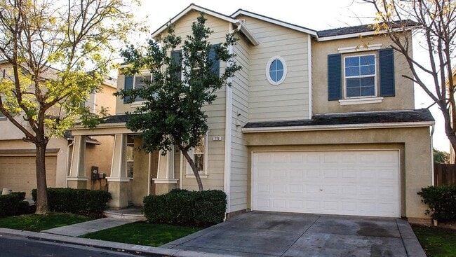 772 W Barcelona Ln in Clovis, CA - Building Photo - Building Photo