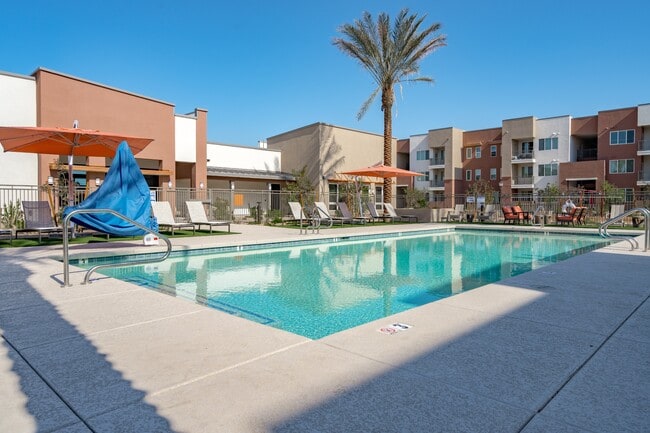 Solana Villas in Buckeye, AZ - Foto de edificio - Building Photo