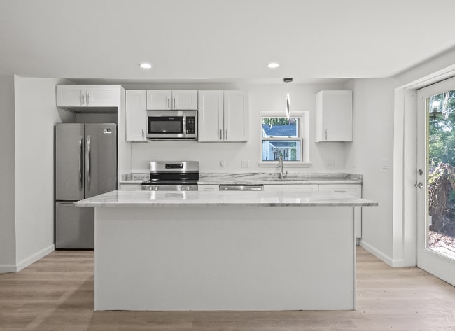 34 Cross St, Unit 34 Cross St #1 Auburn Hills MI 48326 in Auburn Hills, MI - Building Photo - Building Photo