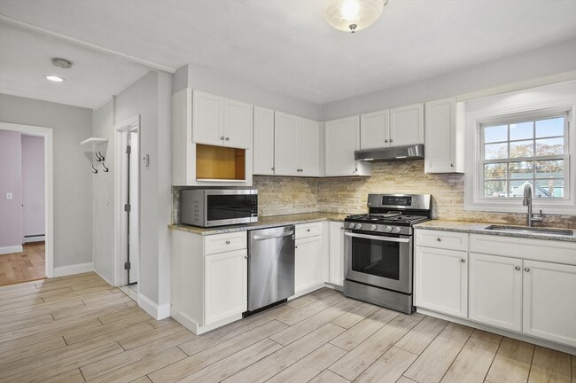 48 Forest Ave-Unit -2 in Hudson, MA - Building Photo - Building Photo