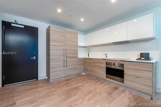 777 N Ocean Dr-Unit -N416 in Hollywood, FL - Building Photo - Building Photo