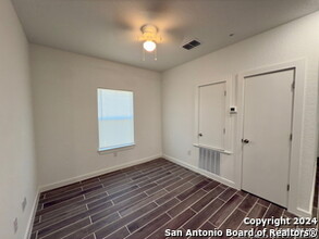 648 Monticello Ct in San Antonio, TX - Building Photo - Building Photo