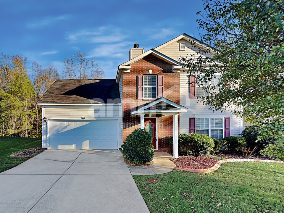 7739 Sullivans Trace Dr in Charlotte, NC - Building Photo