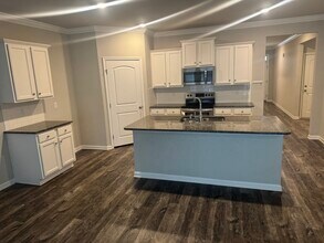 14686 London Ln in Athens, AL - Building Photo - Building Photo