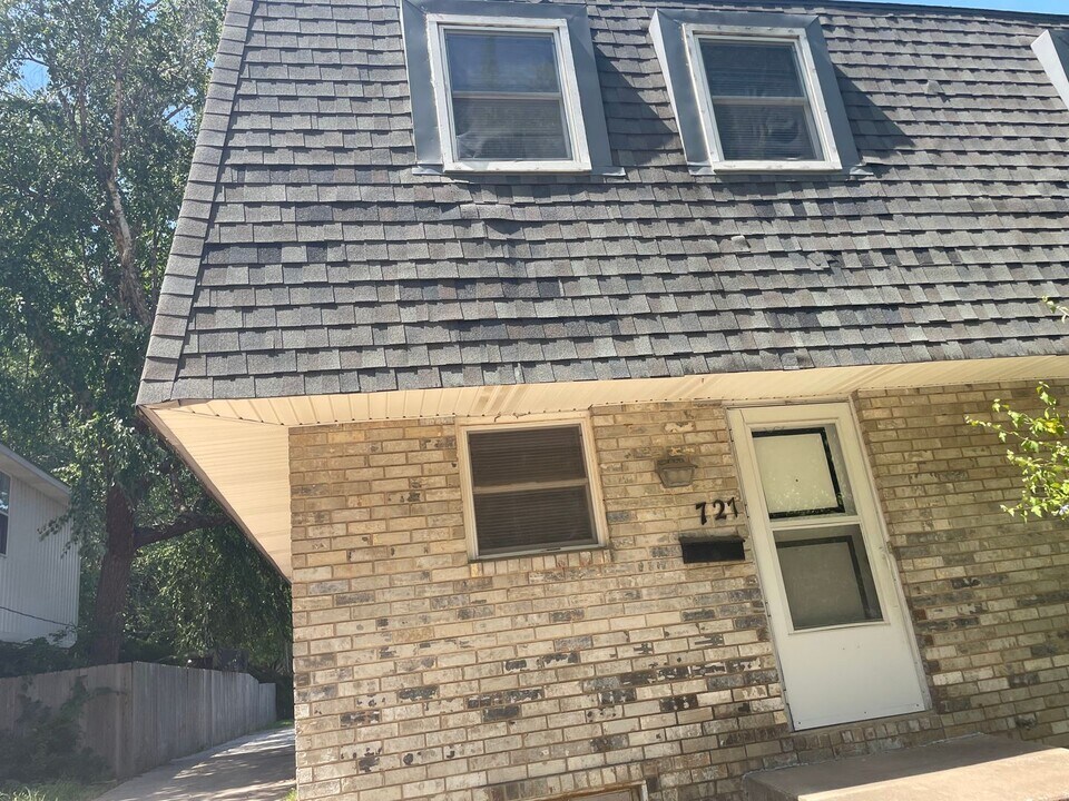 725 S Erie St in Wichita, KS - Building Photo