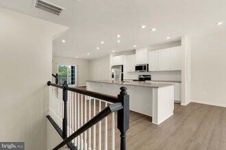 4113 -B Chickadee Ct in Ellicott City, MD - Building Photo - Building Photo