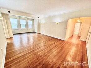 4707 Connecticut Ave NW in Washington, DC - Building Photo - Building Photo