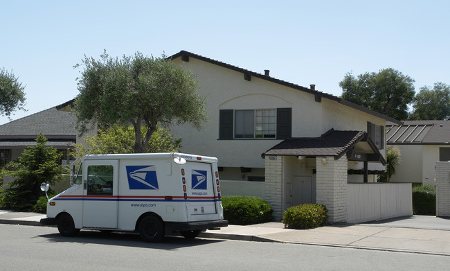 Mission Terrace Apartments in Fremont, CA - Building Photo - Building Photo