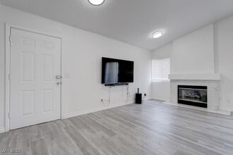 600 Devonhall St in Las Vegas, NV - Building Photo - Building Photo