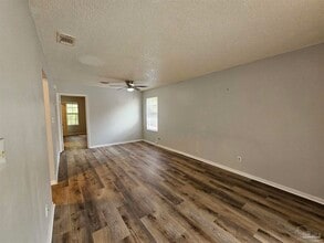 6288 Hamilton Bridge Rd in Milton, FL - Building Photo - Building Photo