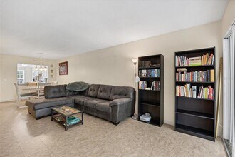 4483 Longmeadow in Sarasota, FL - Building Photo - Building Photo