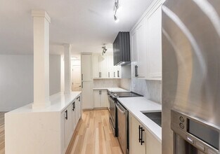 1339 N Dearborn St, Unit 2B in Chicago, IL - Foto de edificio - Building Photo