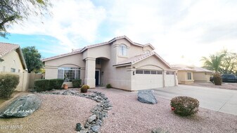 3661 W Linda Ln in Chandler, AZ - Building Photo