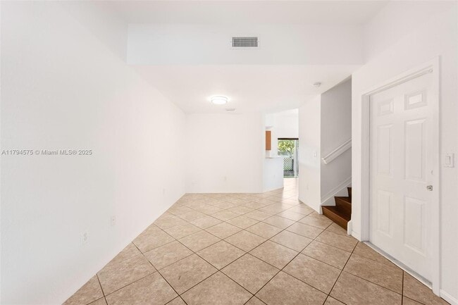 22014 SW 89th Ct in Cutler Bay, FL - Building Photo - Building Photo