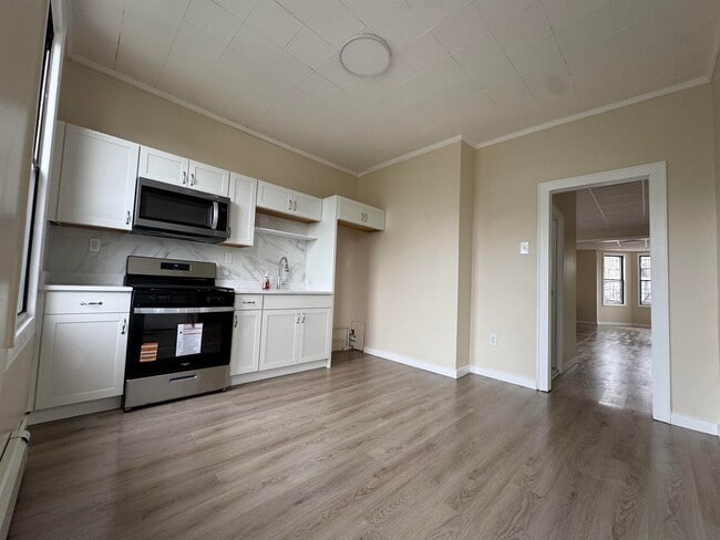 227 48th St in Union City, NJ - Foto de edificio - Building Photo