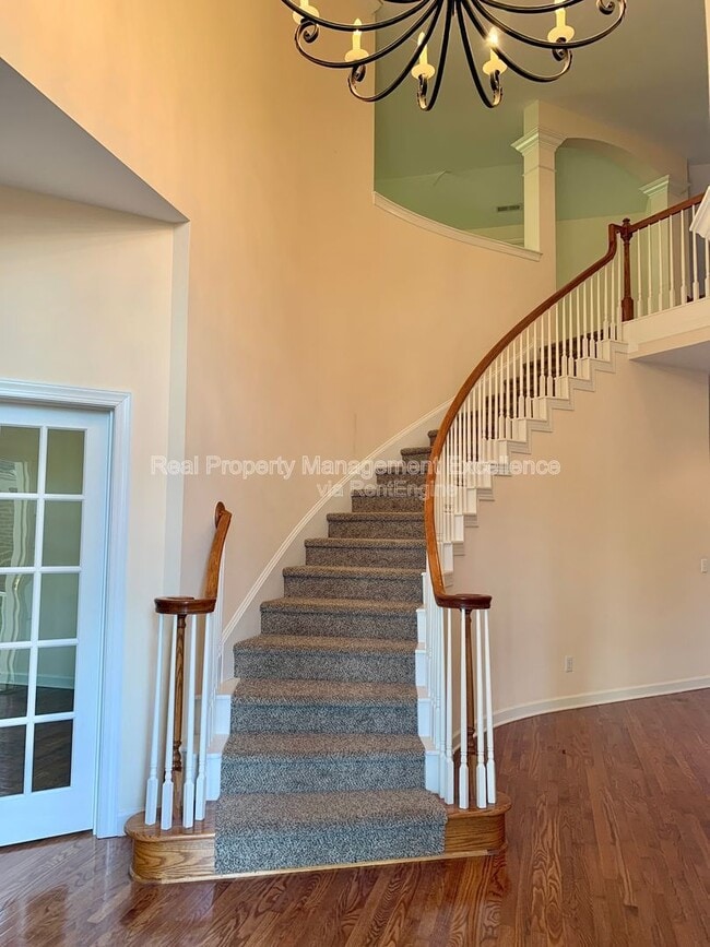 411 Hogan Woods Cir in Chapel Hill, NC - Building Photo - Building Photo