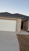 1840 Black Poplar Wy in Edmond, OK - Foto de edificio - Building Photo