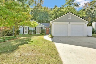 7365 Hunters Ridge Dr in Douglasville, GA - Building Photo