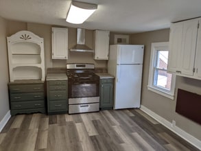 326 Elm St, Unit Unit 2 in Newport, KY - Foto de edificio - Building Photo