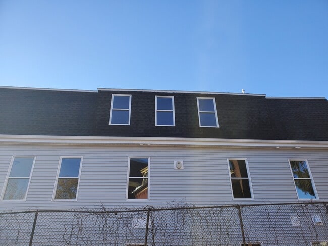 11 Mars St, Unit Unit 1 in Worcester, MA - Building Photo - Building Photo