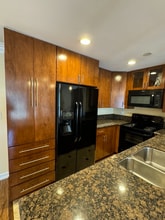 2414 S Barrington Ave in Los Angeles, CA - Building Photo - Building Photo