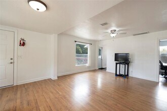 2540 18th Ave N in St. Petersburg, FL - Building Photo - Building Photo